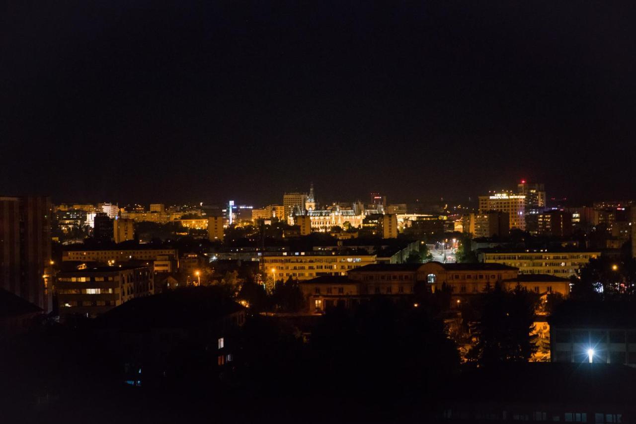 Panorama View Apartment 2km to Palas Iasi Bagian luar foto